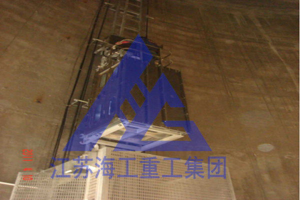 烟囱CEMS升降机-脱硫塔升降梯-烟筒电梯-在永昌发电厂环评合格