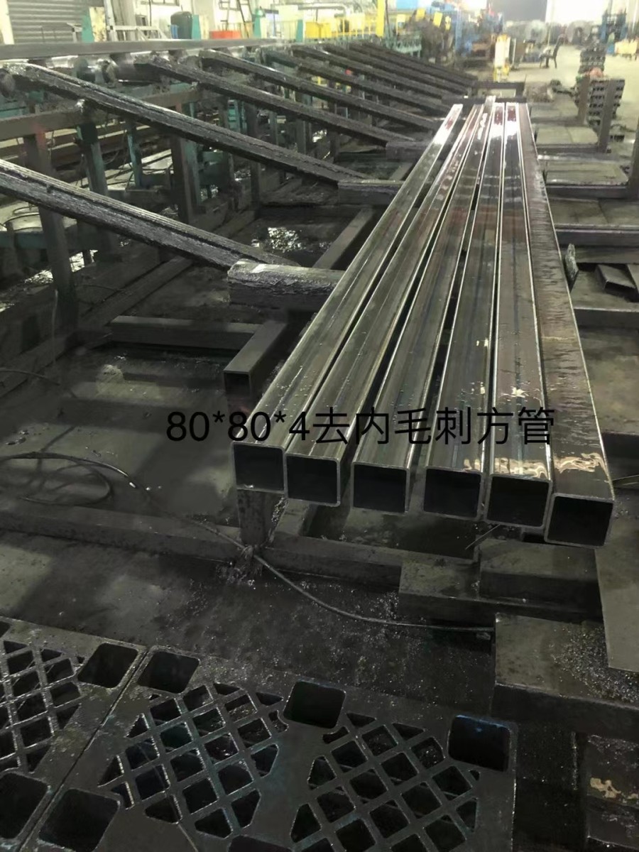 濮阳异型钢管厂  160x80x5方管