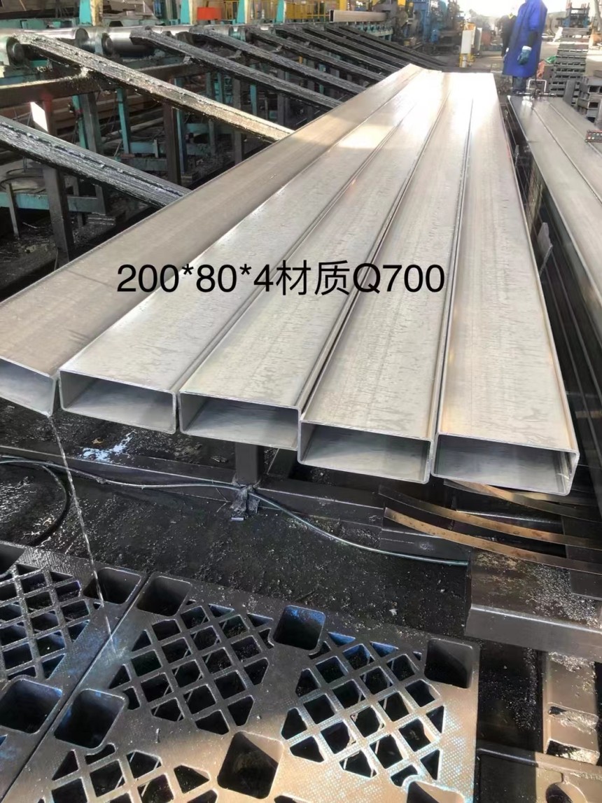 忻州QSTE420焊管厂 250x100x8方管 现货供应