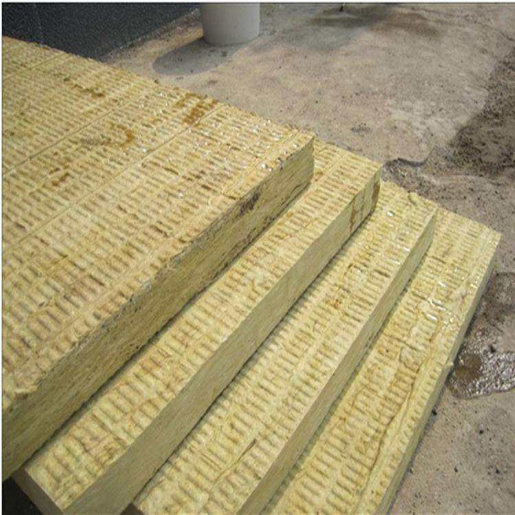 巴南岩棉保温板品质优良