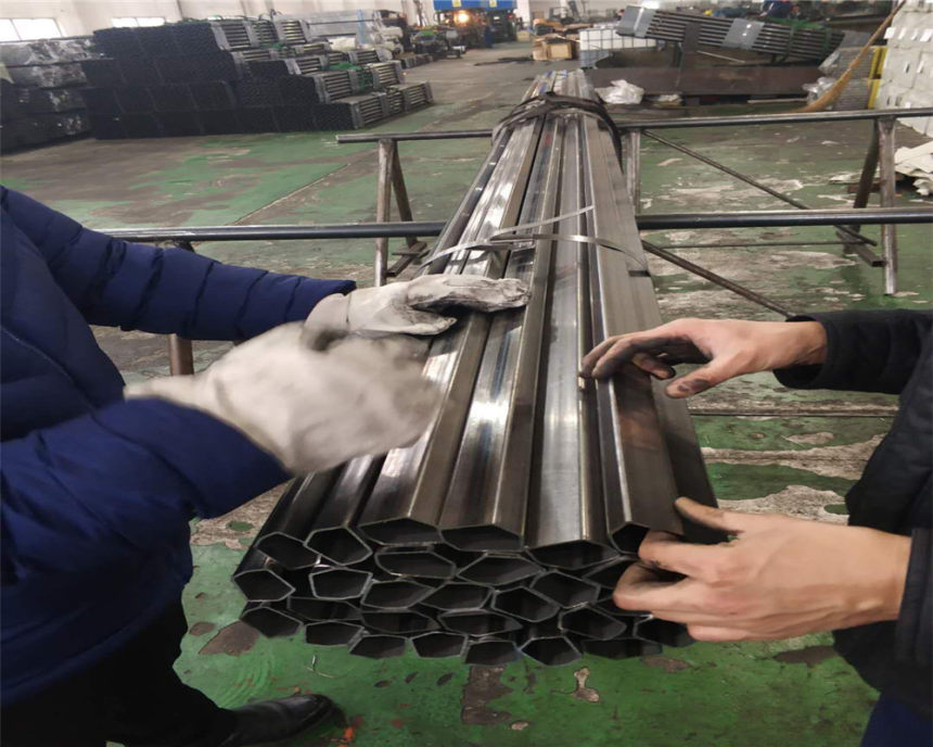 榆林高频焊管厂家300*150*8Q355C方管工程建筑