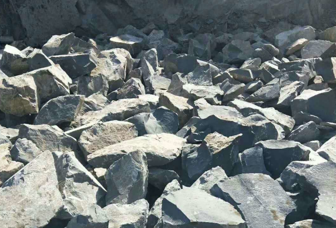 花岗岩碎石滕州多少钱一立方米——展飞控股